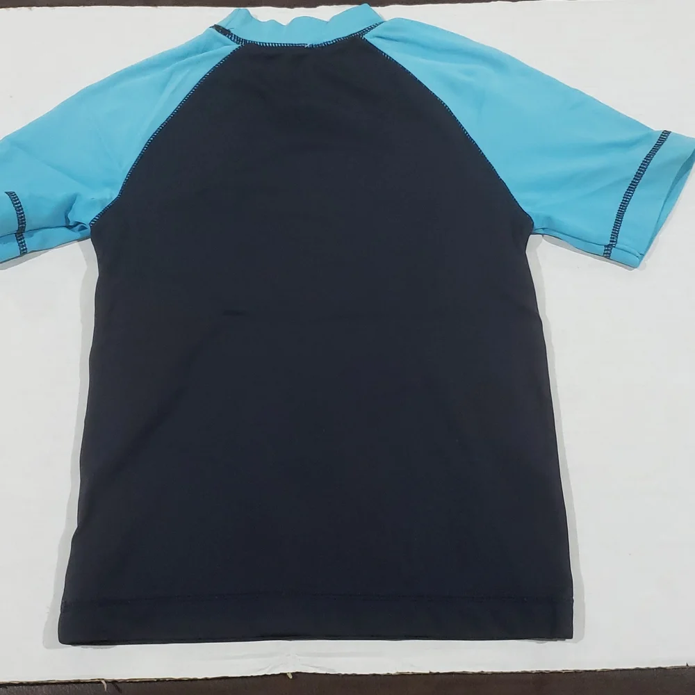 Whale Rash guard 3/4 sleeve sz 5     LT